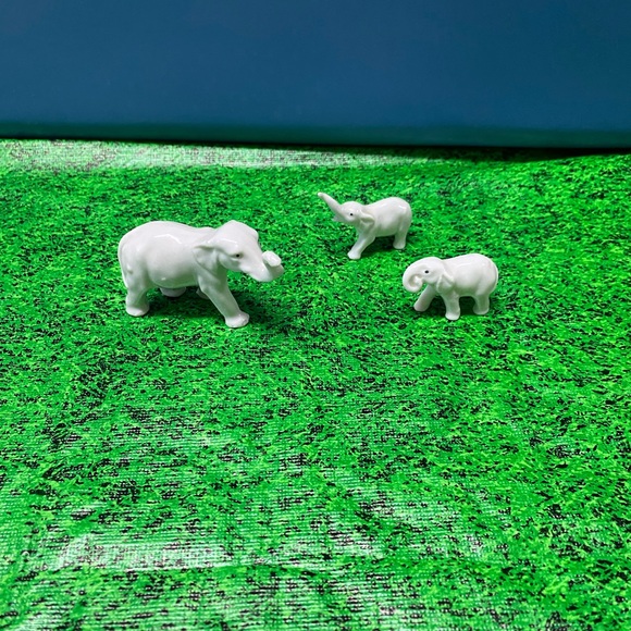 Trio of Mother and Baby Elephants - Picture 1 of 3